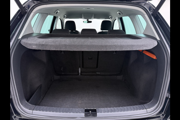 Seat Ateca s1.5T 150PK AUT-7 Navi Ecc Trekhaak LED Apple Carplay/Android Auto Cruise Control Pdc Stoelverwarming tyle Business Intense Elek.Achterklep Lmv 17" Led Regen-/Lichtsensor Full Link DAB+ Bluetooth DSG 1.600KG Trekgewicht