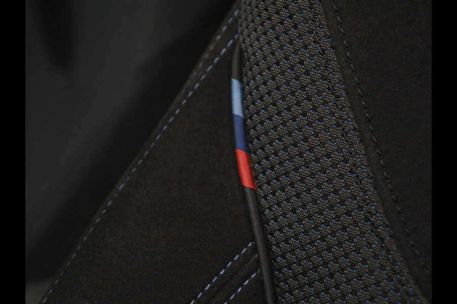 BMW 5 Serie 520i M Sport | Alcantara | Sfeerverlichting | Trekhaak | Navigatie Professional | Full LED | Sportstoelen | Parkeerhulp | Cruise control | Keyless start | Climate control | Bluetooth