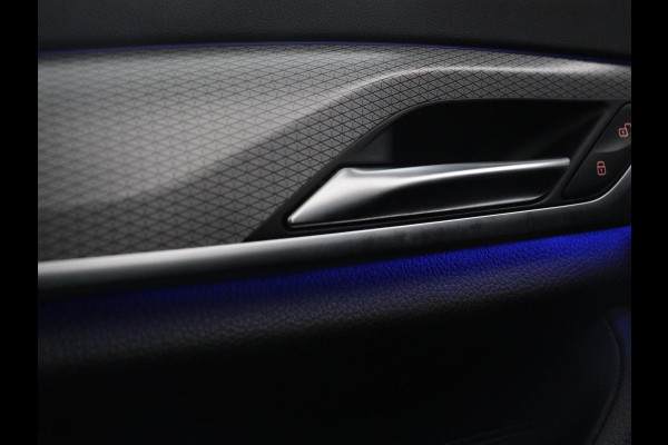 BMW 5 Serie 520i M Sport | Alcantara | Sfeerverlichting | Trekhaak | Navigatie Professional | Full LED | Sportstoelen | Parkeerhulp | Cruise control | Keyless start | Climate control | Bluetooth