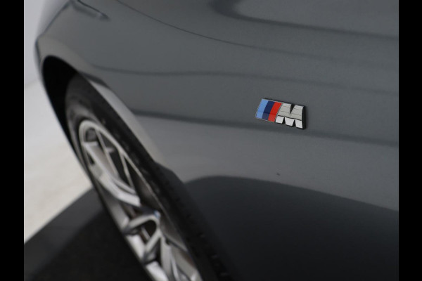 BMW 5 Serie 520i M Sport | Alcantara | Sfeerverlichting | Trekhaak | Navigatie Professional | Full LED | Sportstoelen | Parkeerhulp | Cruise control | Keyless start | Climate control | Bluetooth