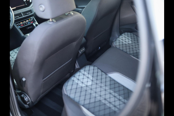 Volkswagen Taigo 1.0 TSI R-Line | Keyless | Camera | Stoelverw. | ACC