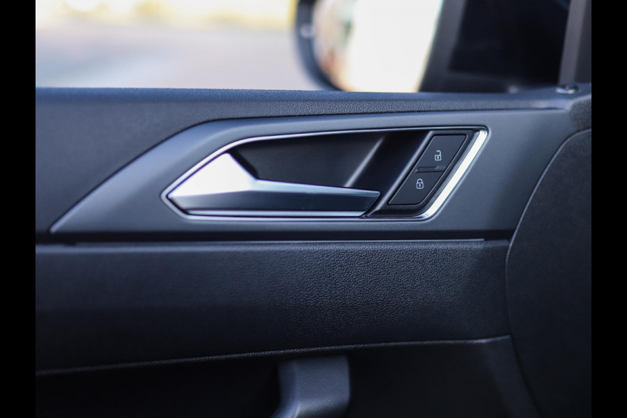 Volkswagen Taigo 1.0 TSI R-Line | Keyless | Camera | Stoelverw. | ACC