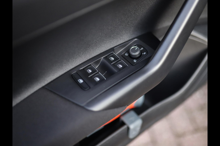 Volkswagen Taigo 1.0 TSI R-Line | Keyless | Camera | Stoelverw. | ACC