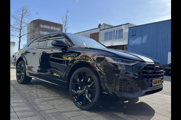 Audi Q8 3.0 -V6 24V 55 TFSi Quattro - Panorama dak I Airco I Leer I 23 inch velgen I PDC I Led i 24.000 KM
