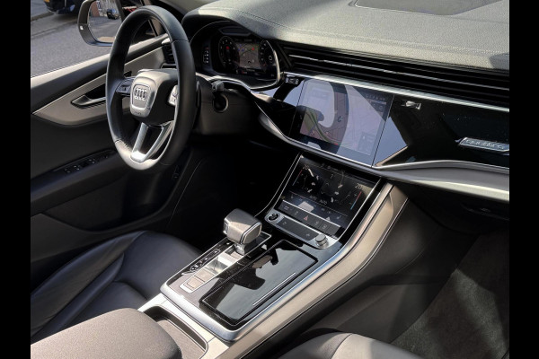 Audi Q8 3.0 -V6 24V 55 TFSi Quattro - Panorama dak I Airco I Leer I 23 inch velgen I PDC I Led i 24.000 KM