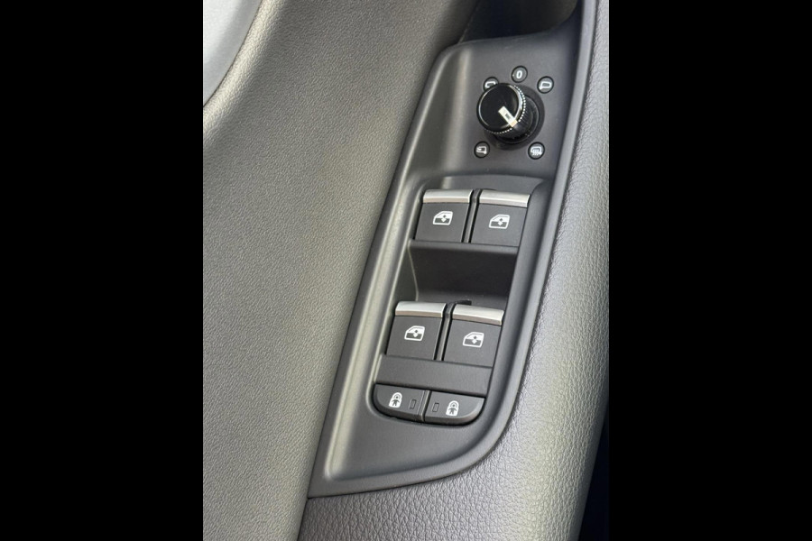 Audi Q8 3.0 -V6 24V 55 TFSi Quattro - Panorama dak I Airco I Leer I 23 inch velgen I PDC I Led i 24.000 KM