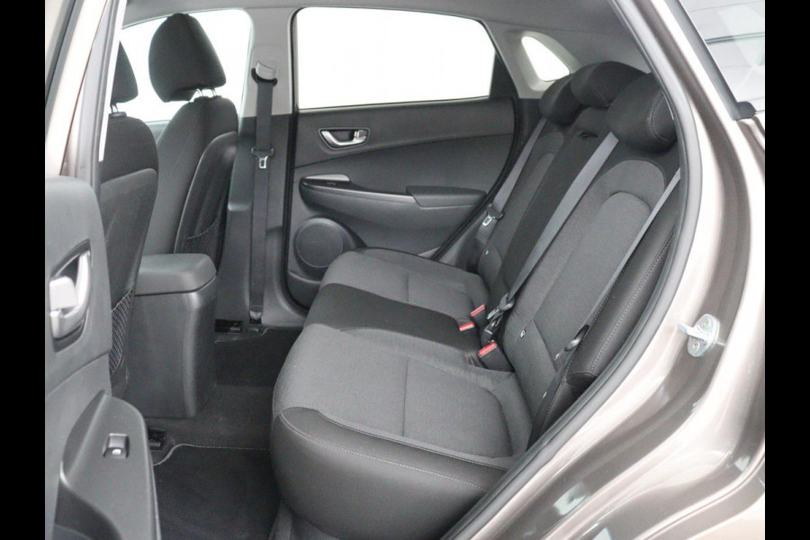 Hyundai Kona EV Fashion 64 kWh | SOH 100% | 3 Fase | Head-Up | Warmtepomp | Adaptive cruise | Camera | Carplay | Keyless | Full LED | Navigatie | Climate control