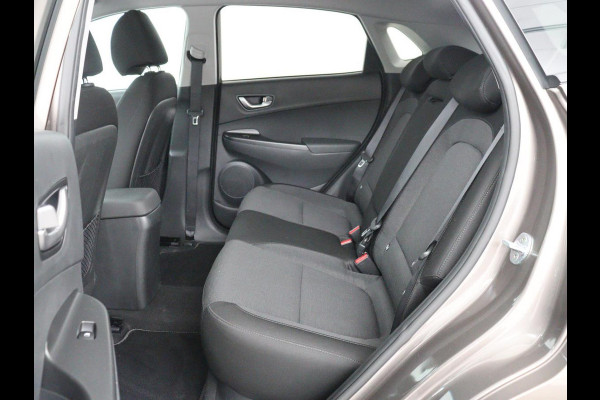 Hyundai Kona EV Fashion 64 kWh | SOH 100% | 3 Fase | Head-Up | Warmtepomp | Adaptive cruise | Camera | Carplay | Keyless | Full LED | Navigatie | Climate control