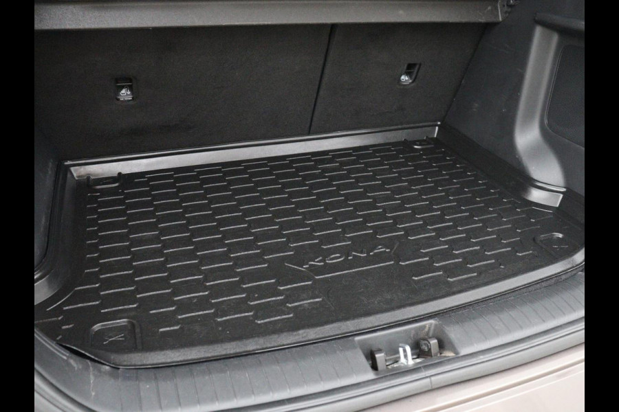 Hyundai Kona EV Fashion 64 kWh | SOH 100% | 3 Fase | Head-Up | Warmtepomp | Adaptive cruise | Camera | Carplay | Keyless | Full LED | Navigatie | Climate control