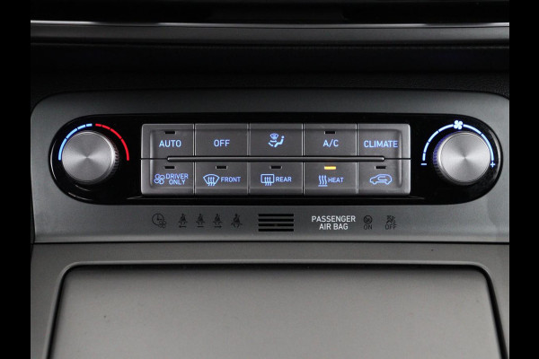 Hyundai Kona EV Fashion 64 kWh | SOH 100% | 3 Fase | Head-Up | Warmtepomp | Adaptive cruise | Camera | Carplay | Keyless | Full LED | Navigatie | Climate control