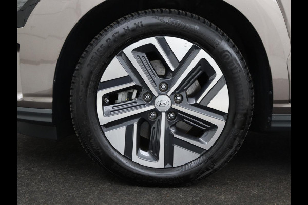 Hyundai Kona EV Fashion 64 kWh | SOH 100% | 3 Fase | Head-Up | Warmtepomp | Adaptive cruise | Camera | Carplay | Keyless | Full LED | Navigatie | Climate control