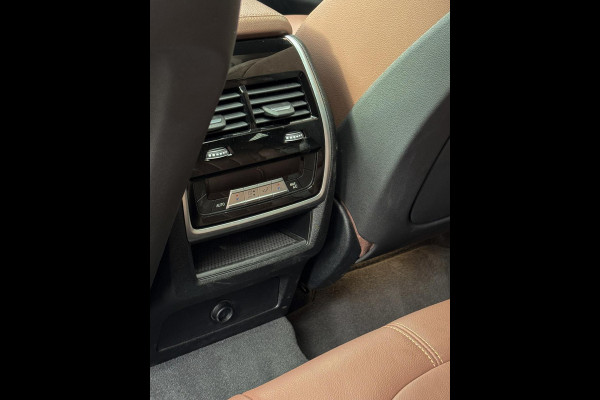 BMW X6 XDrive30d M- Sport - Panorama dak I Navigatie I Leer I Sport pakket I Head Up I Dealer onderhouden