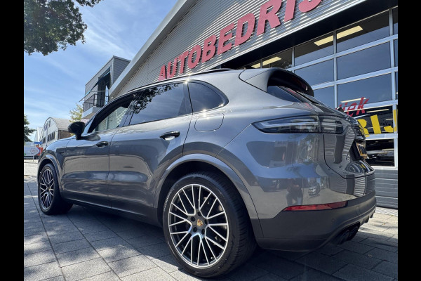 Porsche Cayenne 3.0 E-Hybrid SPORT - Panorama dak I Sport pakket I Leer I Airco I 21"Sport velgen I Black Trim I Nacht camera