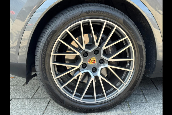 Porsche Cayenne 3.0 E-Hybrid SPORT - Panorama dak I Sport pakket I Leer I Airco I 21"Sport velgen I Black Trim I Nacht camera