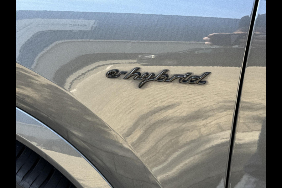 Porsche Cayenne 3.0 E-Hybrid SPORT - Panorama dak I Sport pakket I Leer I Airco I 21"Sport velgen I Black Trim I Nacht camera