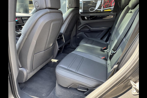 Porsche Cayenne 3.0 E-Hybrid SPORT - Panorama dak I Sport pakket I Leer I Airco I 21"Sport velgen I Black Trim I Nacht camera