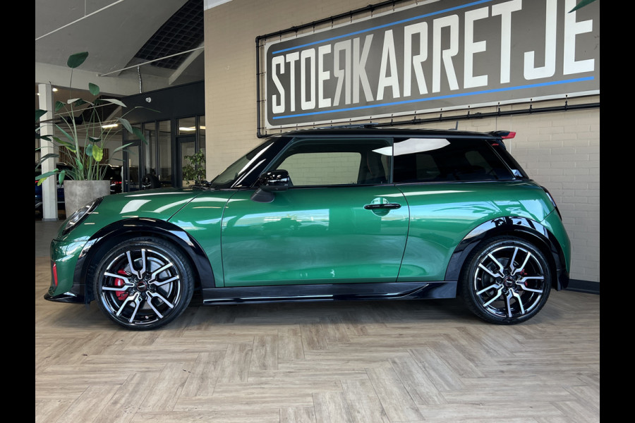 MINI Mini 2.0 JCW 232PK John Cooper Works XL Navi | H&K | HUD | Pano | Led | 360 | Keyless | Carplay | Fabrieksgarantie tot April 2028!