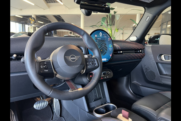 MINI Mini 2.0 JCW 232PK John Cooper Works XL Navi | H&K | HUD | Pano | Led | 360 | Keyless | Carplay | Fabrieksgarantie tot April 2028!