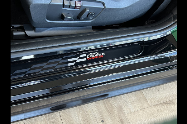 MINI Mini 2.0 JCW 232PK John Cooper Works XL Navi | H&K | HUD | Pano | Led | 360 | Keyless | Carplay | Fabrieksgarantie tot April 2028!
