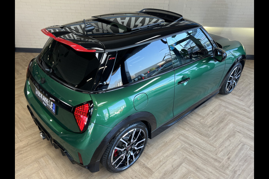 MINI Mini 2.0 JCW 232PK John Cooper Works XL Navi | H&K | HUD | Pano | Led | 360 | Keyless | Carplay | Fabrieksgarantie tot April 2028!