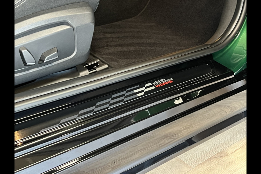 MINI Mini 2.0 JCW 232PK John Cooper Works XL Navi | H&K | HUD | Pano | Led | 360 | Keyless | Carplay | Fabrieksgarantie tot April 2028!