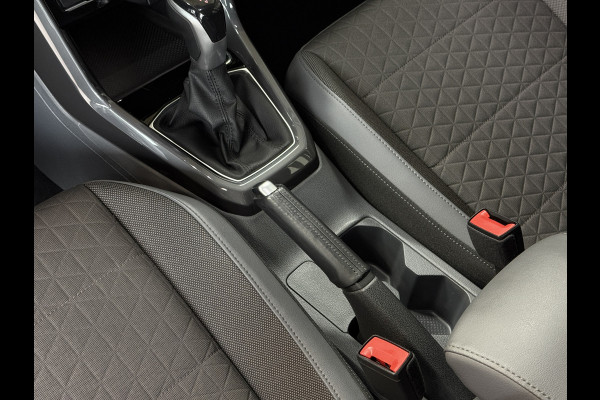 Volkswagen T-Cross 1.0 TSI 115pk DSG Style | Navi | Carplay | 17"| Camera | Led Koplampen | Stoelverwarming | 100% Volkswagen Onderhouden!