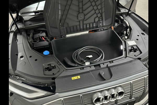 Audi e-tron Sportback S 504pk | RS-Stoelen | Panorama | 360 Camera | Valcona Leder | ACC | B&O Sound | Luchtvering | Soft-Close | Camera Spiegels | Nachtzicht | Keyless-Entry | Head-Up | 4-Zone Clima | Stoelverwarming V+A | Sfeerverlichting | Memory | Carplay |