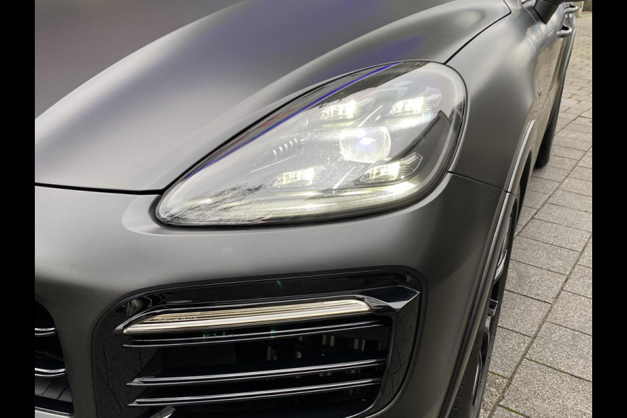 Porsche Cayenne Coupé 3.0 E-Hybrid 463PK - Matt Zwart I Panorama dak I Leer I Navigatie en nog veel Meer...