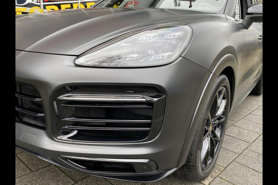 Porsche Cayenne Coupé 3.0 E-Hybrid 463PK - Matt Zwart I Panorama dak I Leer I Navigatie en nog veel Meer...