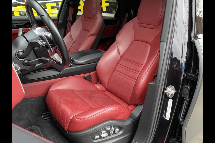 Porsche Cayenne Coupé 3.0 E-Hybrid 463PK - Matt Zwart I Panorama dak I Leer I Navigatie en nog veel Meer...