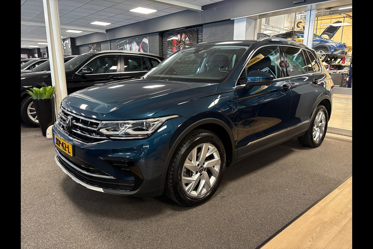 Volkswagen Tiguan 1.4 TSI eHybrid,Business+,navi,camera,apple carplay,stoelverw.IQ light
