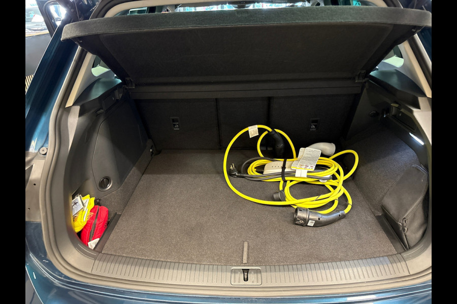 Volkswagen Tiguan 1.4 TSI eHybrid,Business+,navi,camera,apple carplay,stoelverw.IQ light