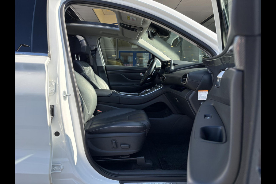 Hyundai Santa Fe 1.6 T-GDI PHEV Premium Sky 7p. | Afneembare trekhaak | Panoramadak | Stoelverwarming | Adaptive cruise control | Camera | KRELL