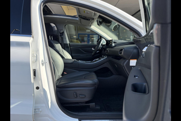 Hyundai Santa Fe 1.6 T-GDI PHEV Premium Sky 7p. | Afneembare trekhaak | Panoramadak | Stoelverwarming | Adaptive cruise control | Camera | KRELL
