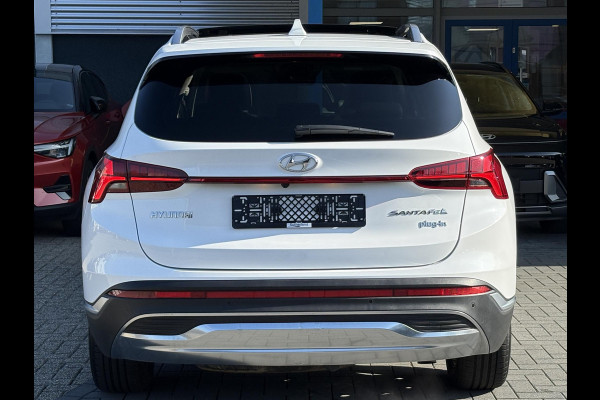 Hyundai Santa Fe 1.6 T-GDI PHEV Premium Sky 7p. | Afneembare trekhaak | Panoramadak | Stoelverwarming | Adaptive cruise control | Camera | KRELL