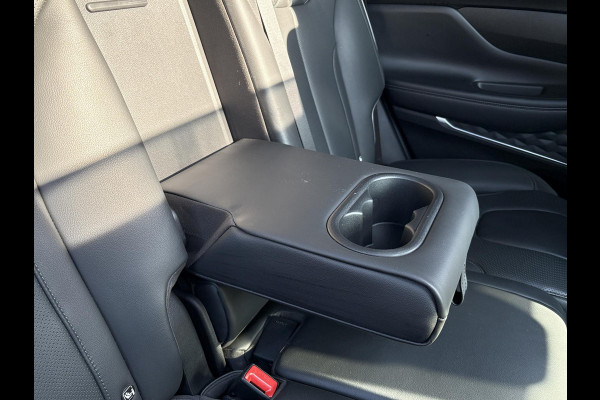 Hyundai Santa Fe 1.6 T-GDI PHEV Premium Sky 7p. | Afneembare trekhaak | Panoramadak | Stoelverwarming | Adaptive cruise control | Camera | KRELL