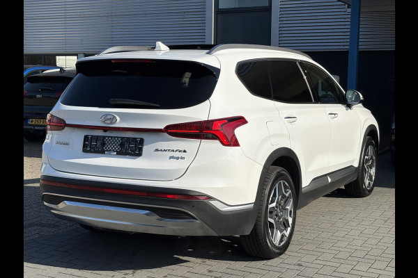 Hyundai Santa Fe 1.6 T-GDI PHEV Premium Sky 7p. | Afneembare trekhaak | Panoramadak | Stoelverwarming | Adaptive cruise control | Camera | KRELL