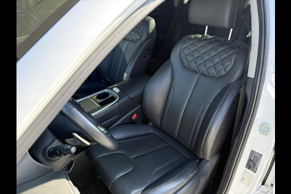 Hyundai Santa Fe 1.6 T-GDI PHEV Premium Sky 7p. | Afneembare trekhaak | Panoramadak | Stoelverwarming | Adaptive cruise control | Camera | KRELL