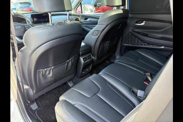 Hyundai Santa Fe 1.6 T-GDI PHEV Premium Sky 7p. | Afneembare trekhaak | Panoramadak | Stoelverwarming | Adaptive cruise control | Camera | KRELL