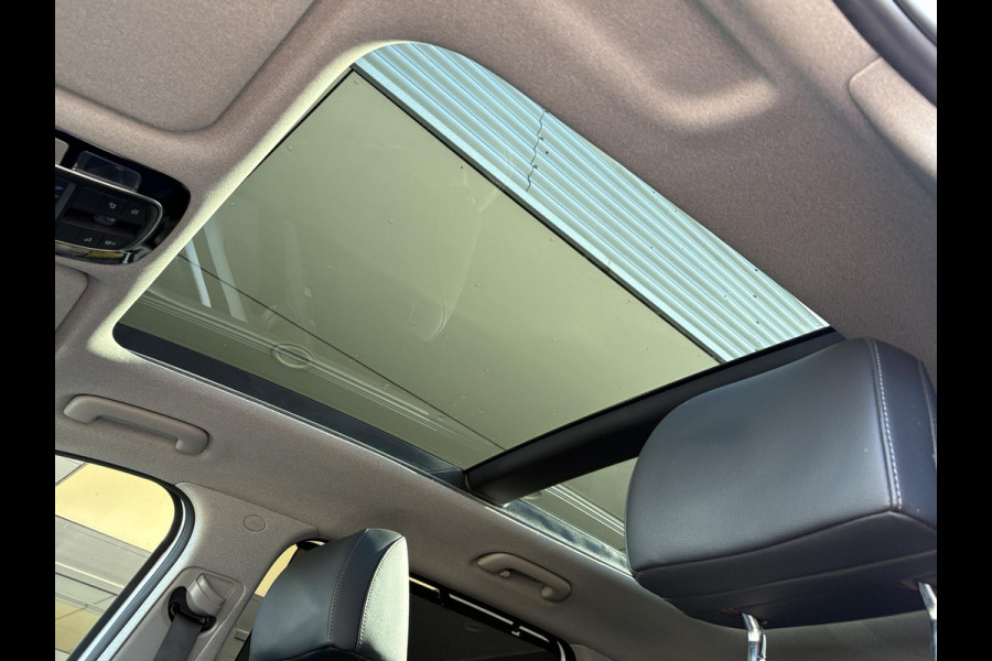 Hyundai Santa Fe 1.6 T-GDI PHEV Premium Sky 7p. | Afneembare trekhaak | Panoramadak | Stoelverwarming | Adaptive cruise control | Camera | KRELL