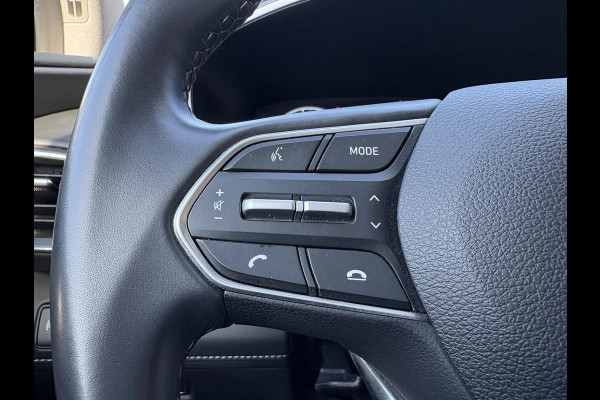 Hyundai Santa Fe 1.6 T-GDI PHEV Premium Sky 7p. | Afneembare trekhaak | Panoramadak | Stoelverwarming | Adaptive cruise control | Camera | KRELL