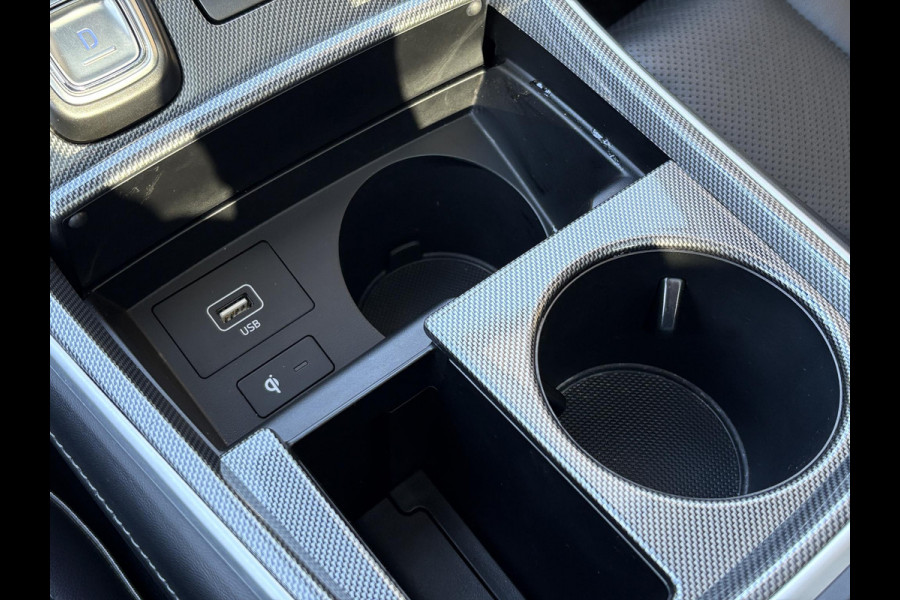 Hyundai Santa Fe 1.6 T-GDI PHEV Premium Sky 7p. | Afneembare trekhaak | Panoramadak | Stoelverwarming | Adaptive cruise control | Camera | KRELL