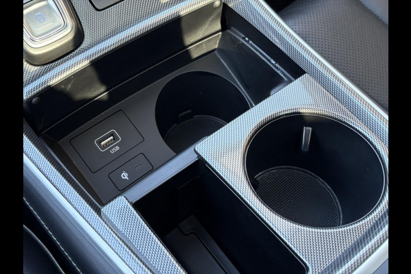 Hyundai Santa Fe 1.6 T-GDI PHEV Premium Sky 7p. | Afneembare trekhaak | Panoramadak | Stoelverwarming | Adaptive cruise control | Camera | KRELL