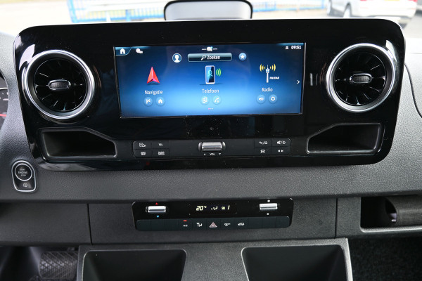 Mercedes-Benz Sprinter 317 CDI L2H2 Pro Geveerde stoel, Navigatie met camera
