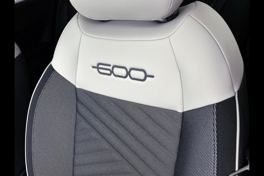 Fiat 600 1.2 Hybrid Bicolore CAMERA | CLIMA | DODEHOEKDETECT | NAVI-CARPLAY