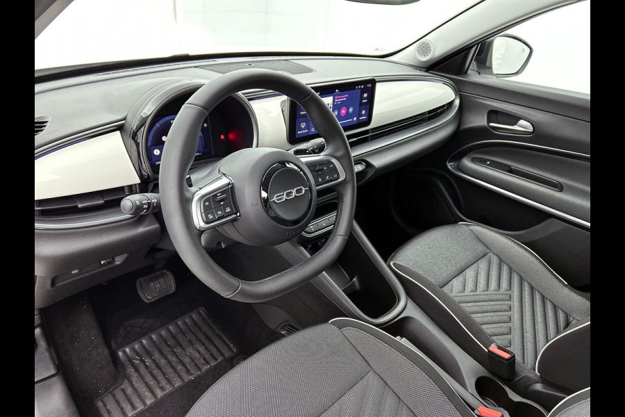 Fiat 600 1.2 Hybrid Bicolore CAMERA | CLIMA | DODEHOEKDETECT | NAVI-CARPLAY