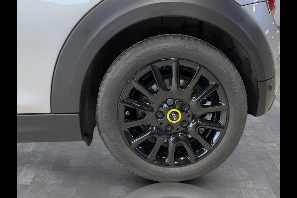 MINI Cooper SE Classic Head-Up Harman/Kardon Panoramadak Leder Sportstoel Neem contact op en we maken een afspraak!