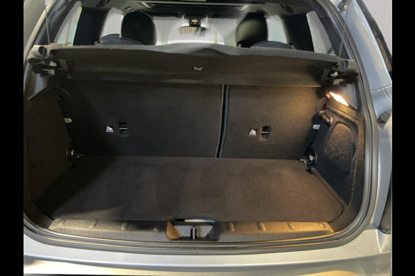 MINI Cooper SE Classic Head-Up Harman/Kardon Panoramadak Leder Sportstoel Neem contact op en we maken een afspraak!