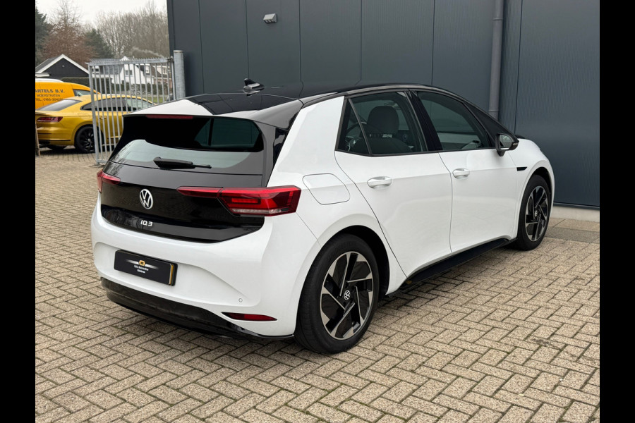 Volkswagen ID.3 First Black Edition 58 kWh * SoH 89% * Steunhaak * Navigatie * Parkeersensoren * Adaptieve Cruise *