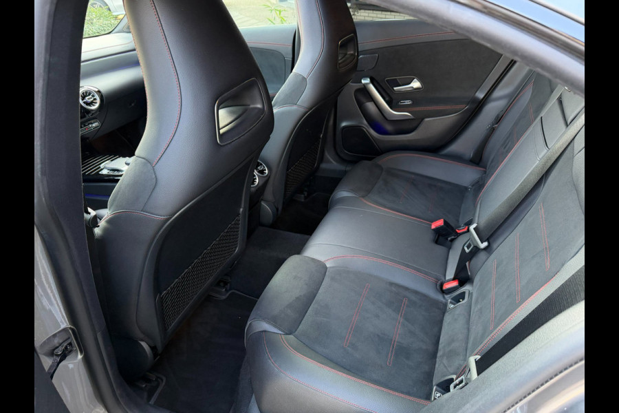 Mercedes-Benz CLA-Klasse 200 AMG Line l PANO l XENON